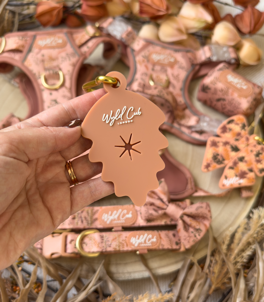 Dog Poop Bag Caddy Leaf: Chiswick Nutmeg