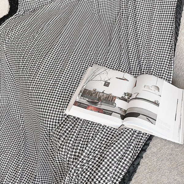 Blanket: Houndstooth