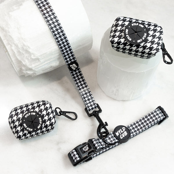 Wyld Cub black white monochrome luxury high end stylish fashionable matching luxury comfortable adjustable quality harness collar lead poo bag walk accessories set for top dog puppy breeds french bulldog frenchie bulldog cavapoo cockerpoo spaniel king Charles spaniel shihpoo labrador terrier chihuahua